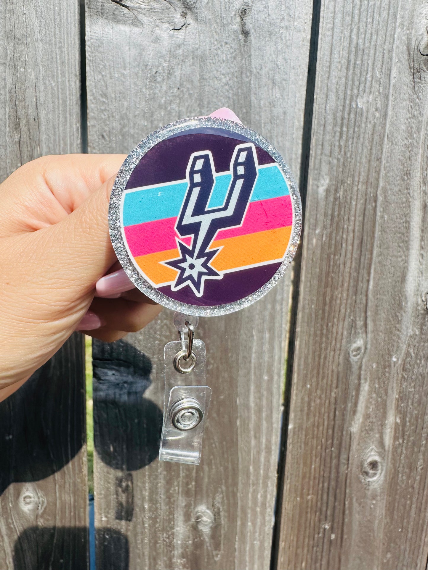 Round Shaped Retro Spurs Badge Reel